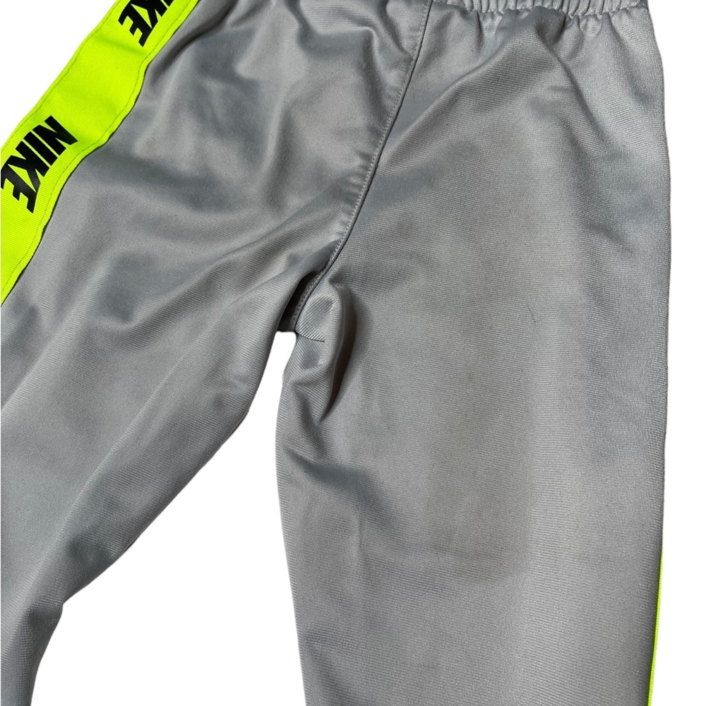 NIKE Boys Size 5 Silver & Neon Green Tircot Track Set - Picture 3 of 5